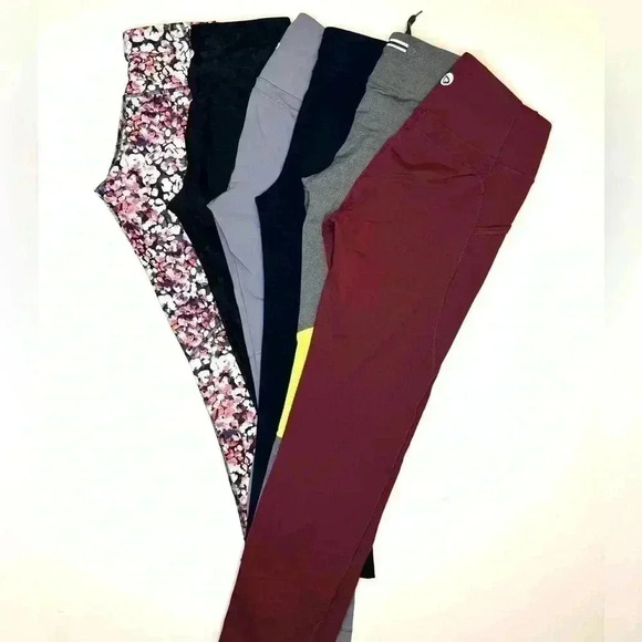 Lot of 6 women’s Sport Leggings Size- Medium ( Baleaf ,Chico’s , Bally , Reflex - Picture 2 of 16